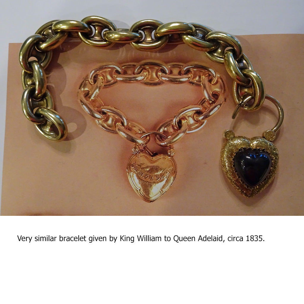 Antique Georgian gold chain bracelet w heart padlock locket huge garnet (7396)