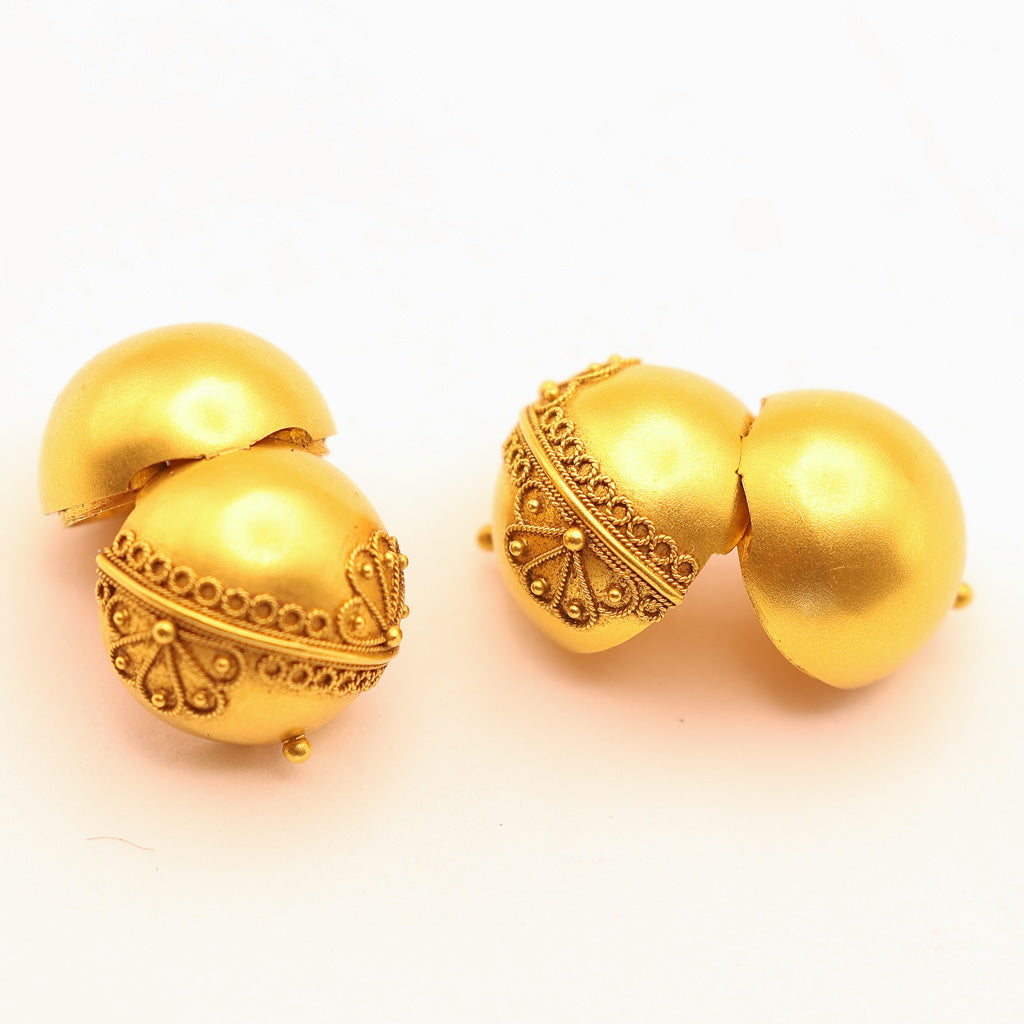 Etruscan Revival Victorian Carriage Covers Coach Covers Earrings 21k gold (7581)