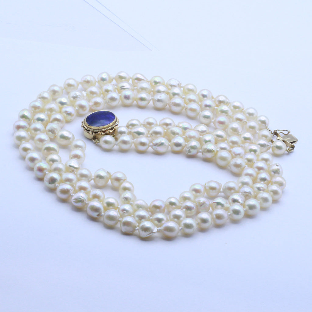 Vintage cultured pearl necklace 14k gold lapis lazuli clasp 3-strands (7380)