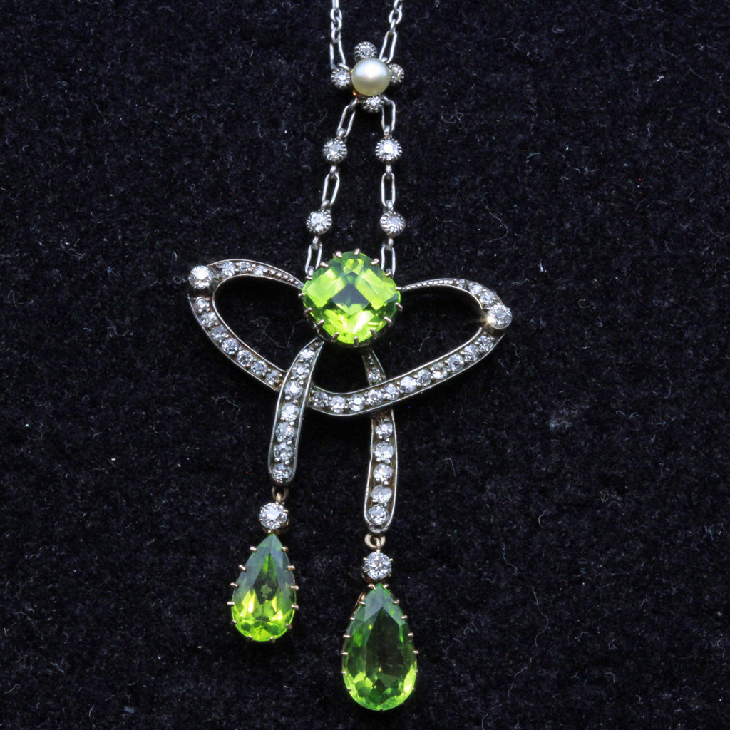 Art Nouveau negligee necklace diamond peridot pearl gold silver platinum (7406)