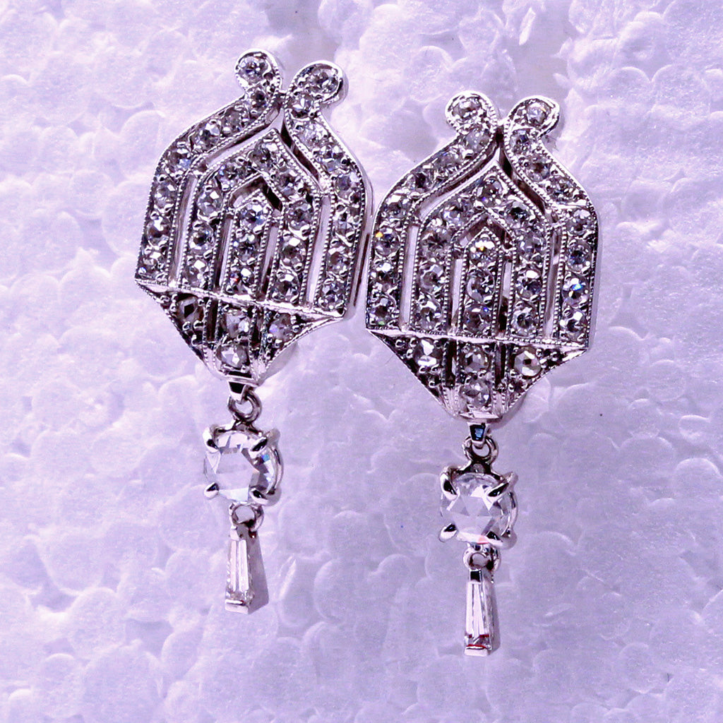 Goldsmiths & Silversmiths Art Deco Earrings Platinum Diamonds box appraisal(7290)
