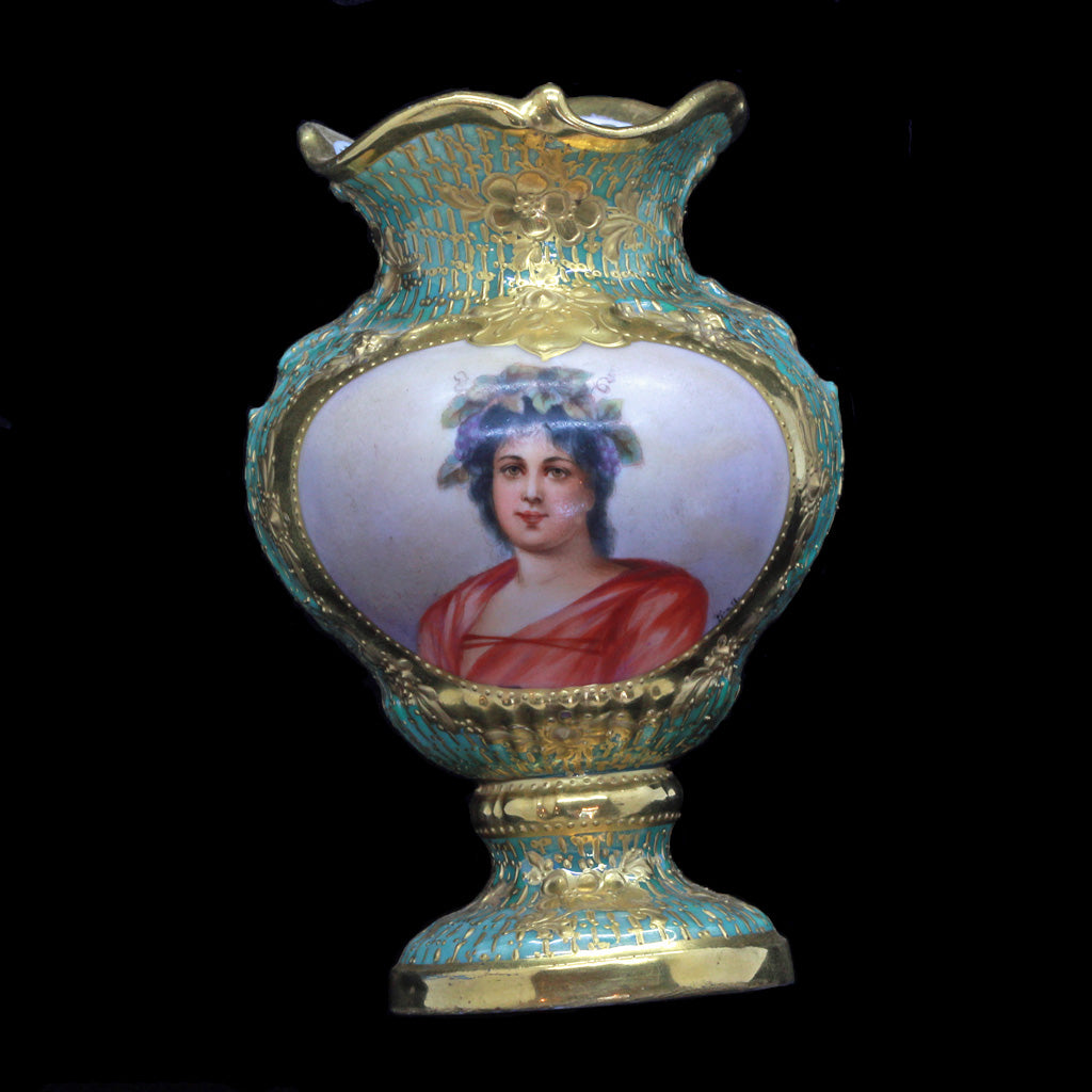 Antique Royal Vienna Signed Gilded cabinet portrait Vase (2597)