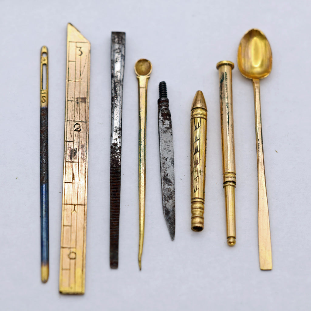 Antique Georgian etui gilt hardstone metal necessaire full set implements (4137)