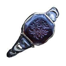 Georgian or earlier Ring Intaglio cameo Garnet Diamonds 18k Gold French Unisex 17-18C (7179)