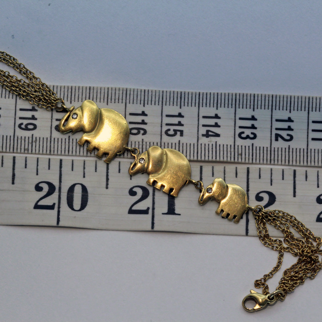 Vintage bracelet 18k gold elephants lucky elephant family Signed Gobbi (7426)