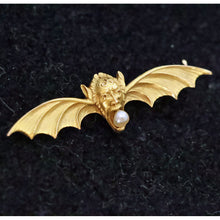 American Antique Art Nouveau brooch pendant devil head bat wings gold pearl