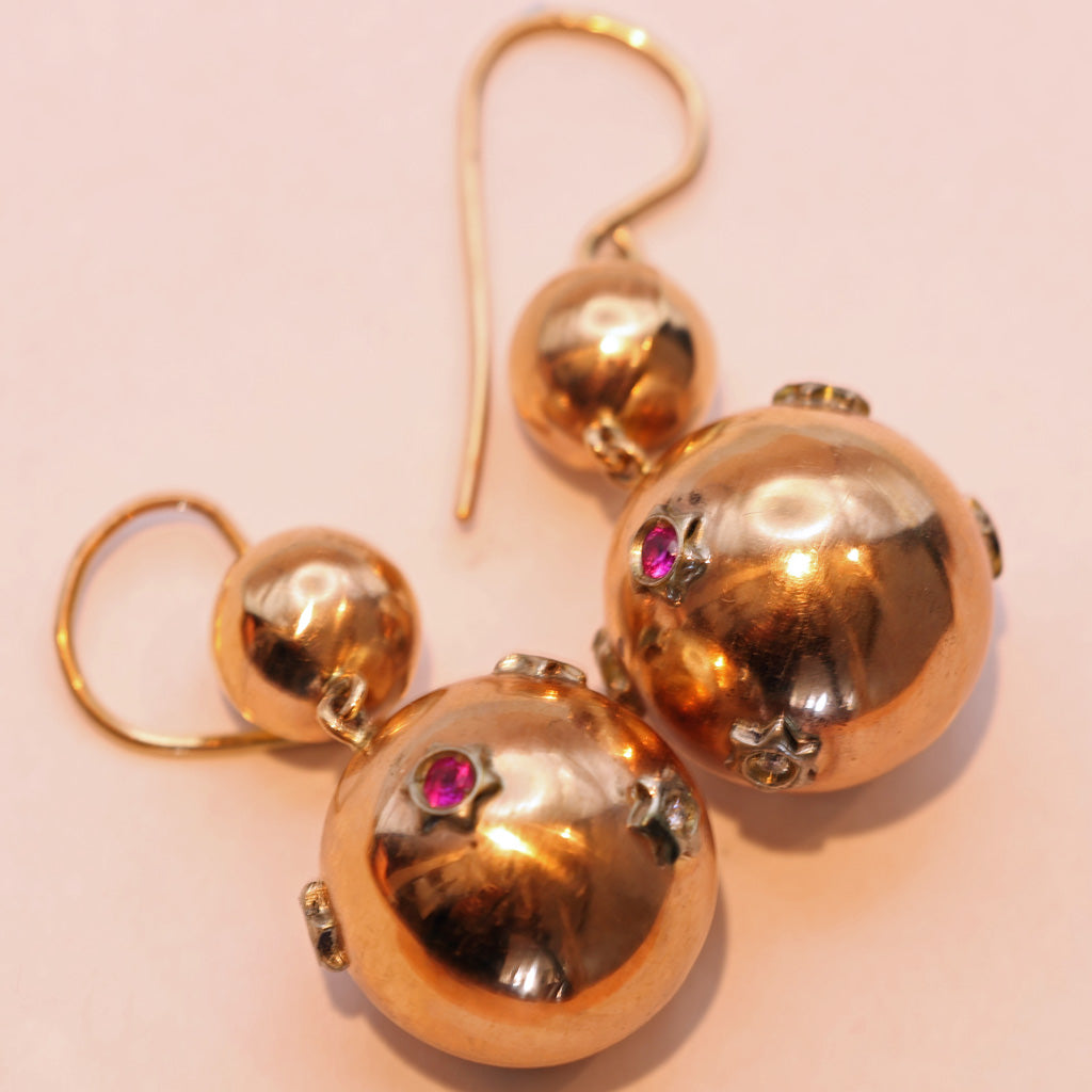 Vintage Retro Earrings gold emeralds rubies diamonds Globes Stars 1940's (7483)