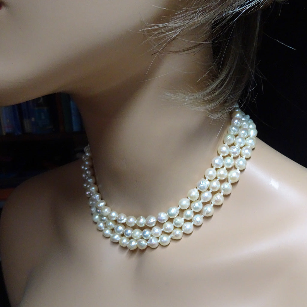 Vintage cultured pearl necklace 14k gold lapis lazuli clasp 3-strands (7380)