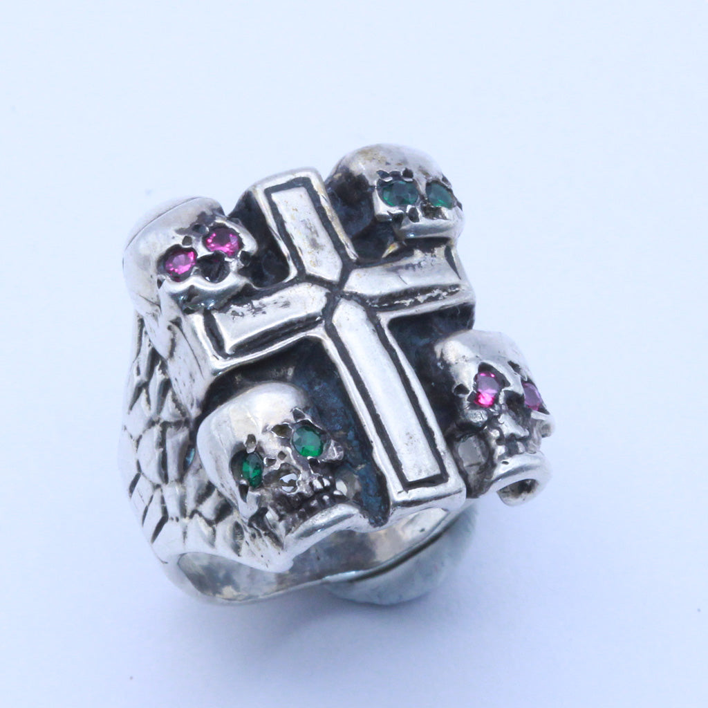 Sterling Silver Biker ring cross 4 skulls green and red gem eyes vintage (7344)