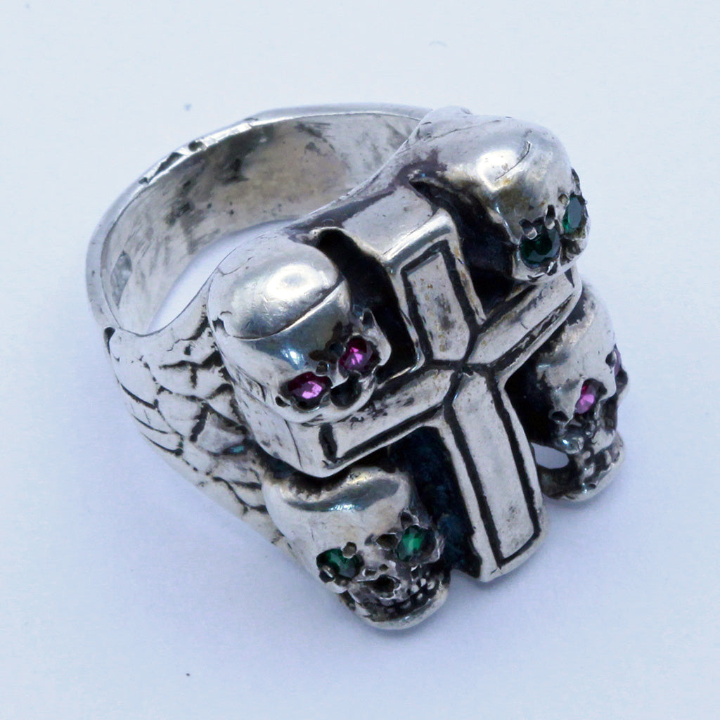 Sterling Silver Biker ring cross 4 skulls green and red gem eyes vintage (7344)