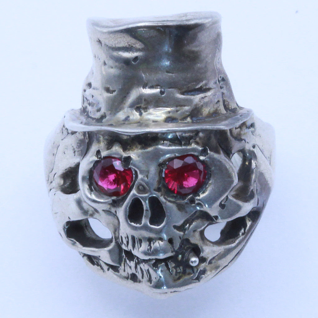 Silver skull ring biker jewelry Goth Death Head Top Hat red eyes (7345)