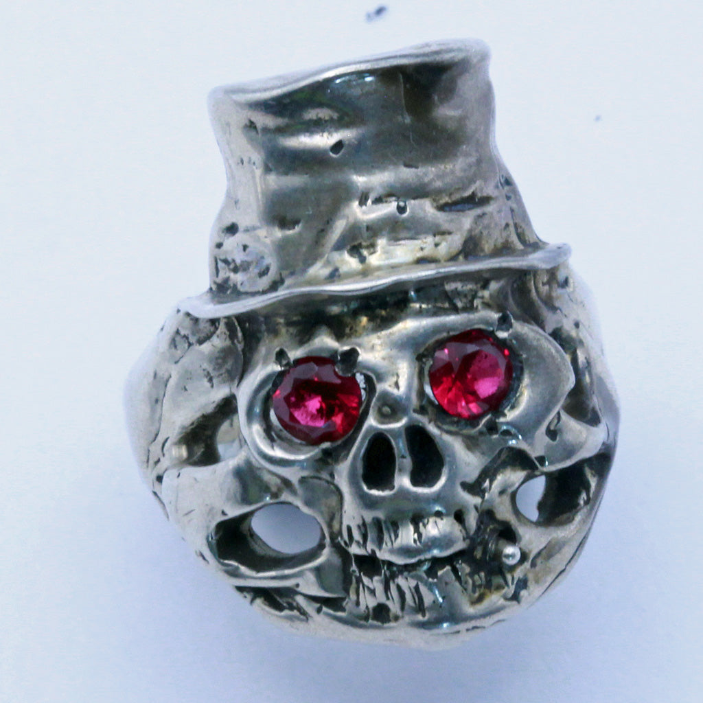 Silver skull ring biker jewelry Goth Death Head Top Hat red eyes (7345)