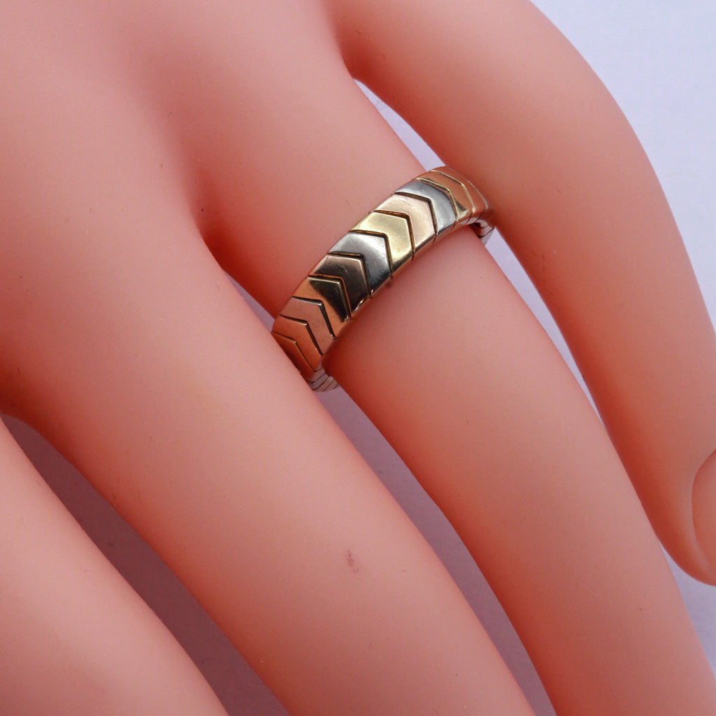 Diamond Wedding Ring Set in White Gold | KLENOTA