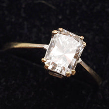 Radiant Diamond engagement ring 0.92ct E color VVS2 GIA engraved 18k gold (7513)