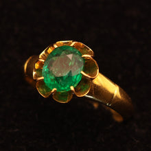 Vintage ring 22k gold emerald India eye-catching elegance unisex appraisal (7599)
