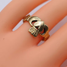 Antique Georgian fede ring gold hands of friendship heart crown betrothal (7624)