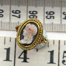 Antique Renaissance Revival / Renaissance hardstone cameo ring gold enamel (7632)