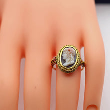 Antique Renaissance Revival / Renaissance hardstone cameo ring gold enamel (7632)