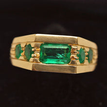 Vintage Man's Ring 18k Gold Colombian Emeralds GIA Certificate