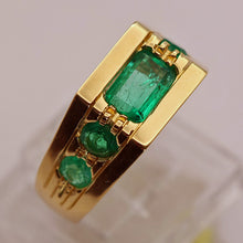 Vintage Man's Ring 18k Gold Colombian Emeralds GIA Certificate (7715)
