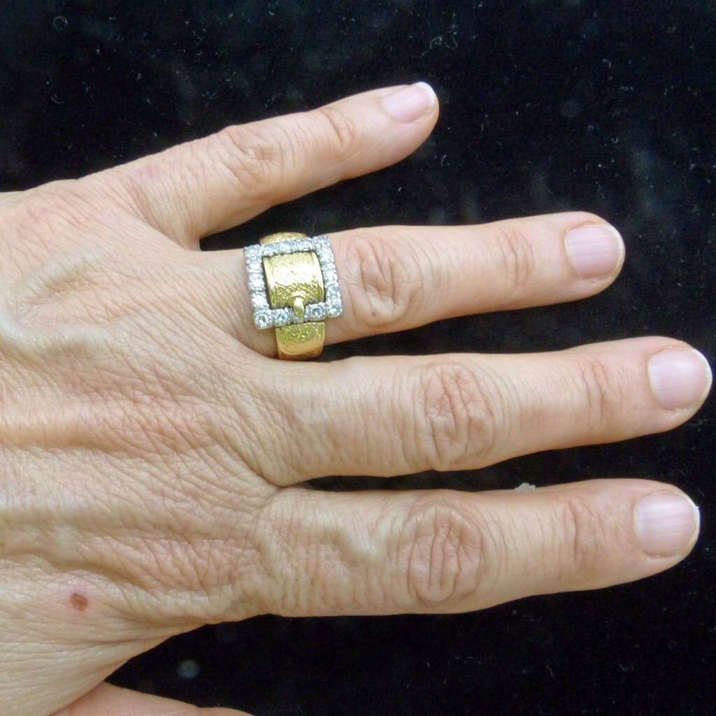 Vintage Buckle Ring 18k Gold and Diamonds Retro Ring circa 1940 (6189)