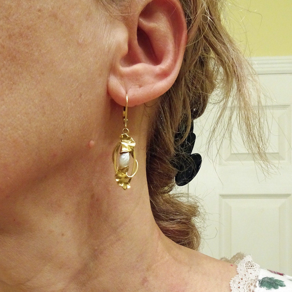 DuMont Antique Nouveau Earrings Signed 18k Gold Natural Baroque Pearls (6577)
