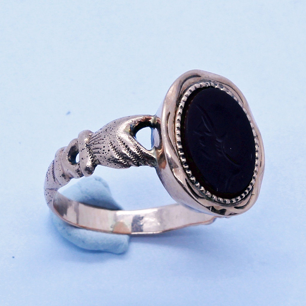 Antique Georgian Fede Ring 12k Gold Hands Hardstone Intaglio Cameo Unisex (6714)