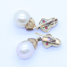 Vintage Earrings Gold Pearls Diamonds Enamel India Dangle ear pendants (6810)