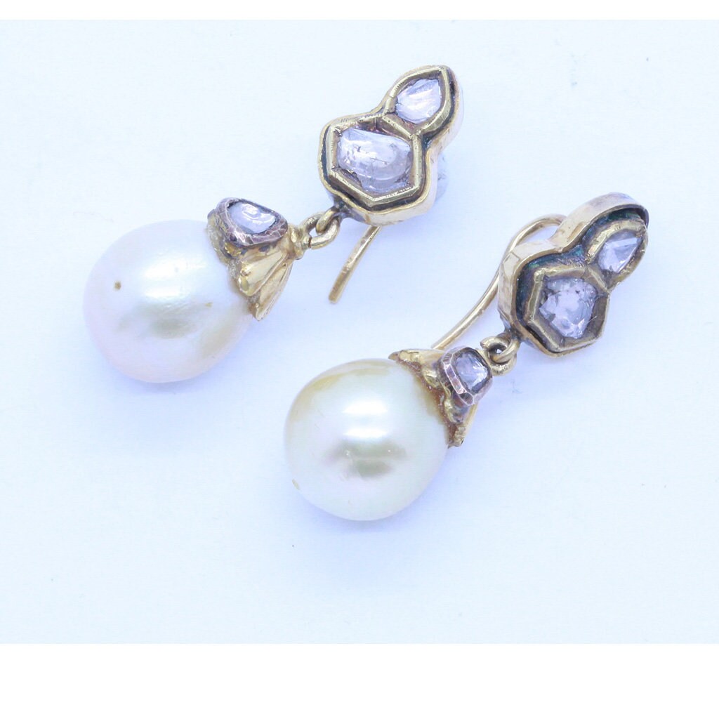 Vintage dangle Earrings 20k Gold, Pearls, Diamonds, Enamel India (6810)