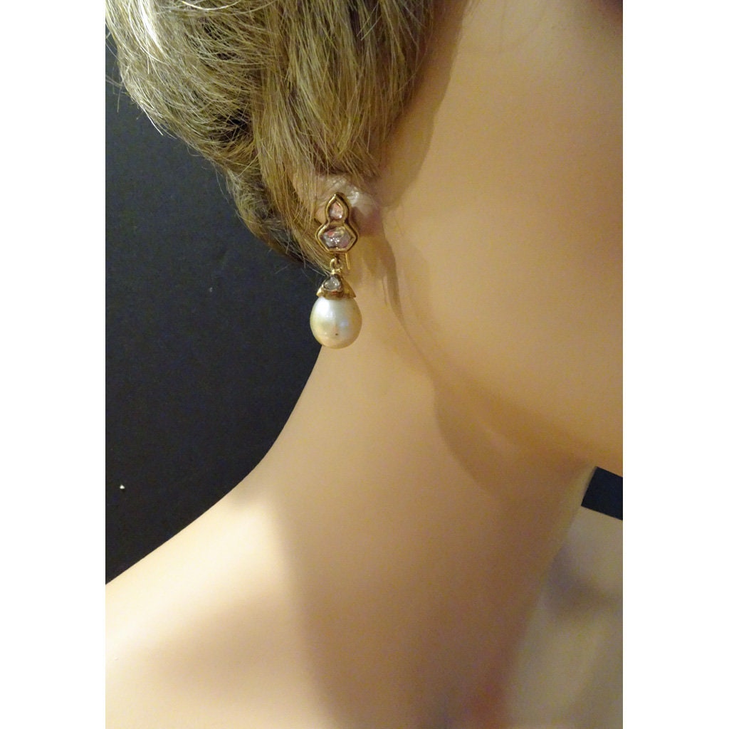 Vintage dangle Earrings 20k Gold, Pearls, Diamonds, Enamel India (6810)