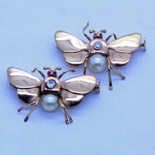 Vintage Retro Pair Butterfly Brooches Gold Diamonds Rubies Pearls Unisex (6999)