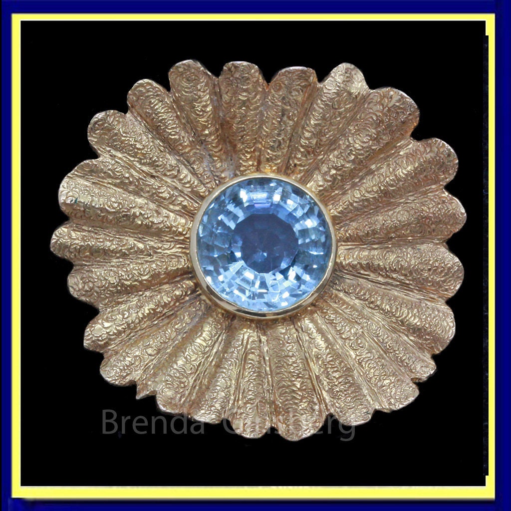 Vintage Retro Brooch Flower Textured 18k Gold Aquamarine French Unisex (7017)