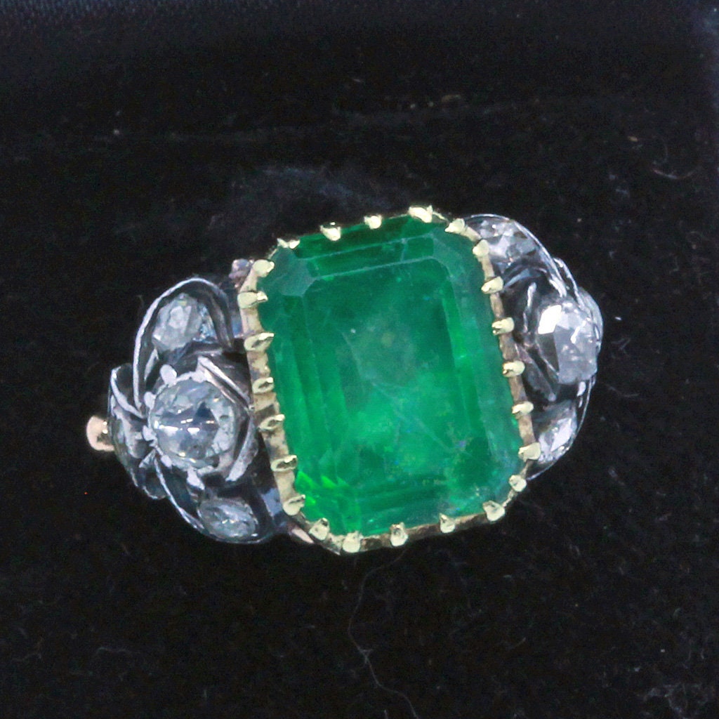 Antique Victorian Emerald and Diamond ring 18k Gold and Silver, French (7089)