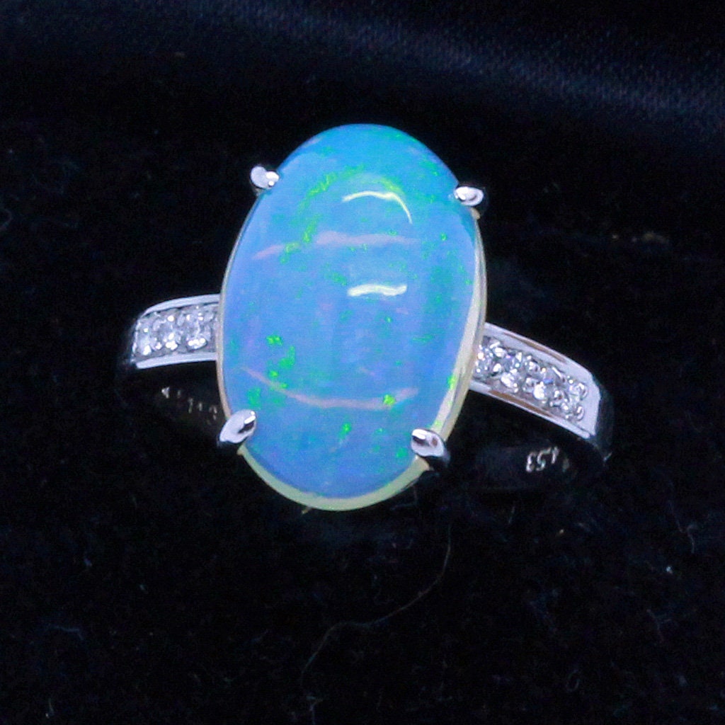 Vintage Ring 18k white gold, large opal and diamonds made in France (7102)