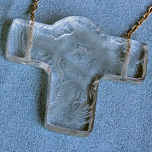 R. Lalique Antique Glass Pendant Storks Cignognes 1919 Gold Chain Unisex (7123)