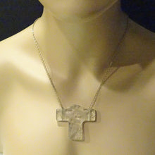 R. Lalique Antique Glass Pendant Storks Cignognes 1919 Gold Chain Unisex (7123)