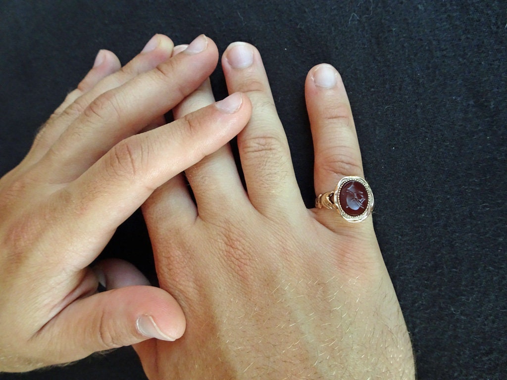 Antique Georgian Fede Ring 12k Gold Hands Hardstone Intaglio Cameo Unisex (6714)