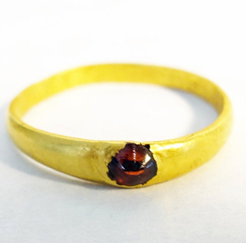 Antique Antiquity Medieval Gold Ring with Garnet 13th - 14th Century AD (5660)