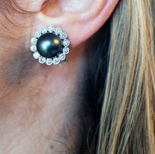 Vintage Earrings Tahitian Pearl Diamond 18k Gold Ear Clips w Appraisal (5905)