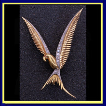 antique French Retro bird brooch 18k gold platinum diamonds unisex