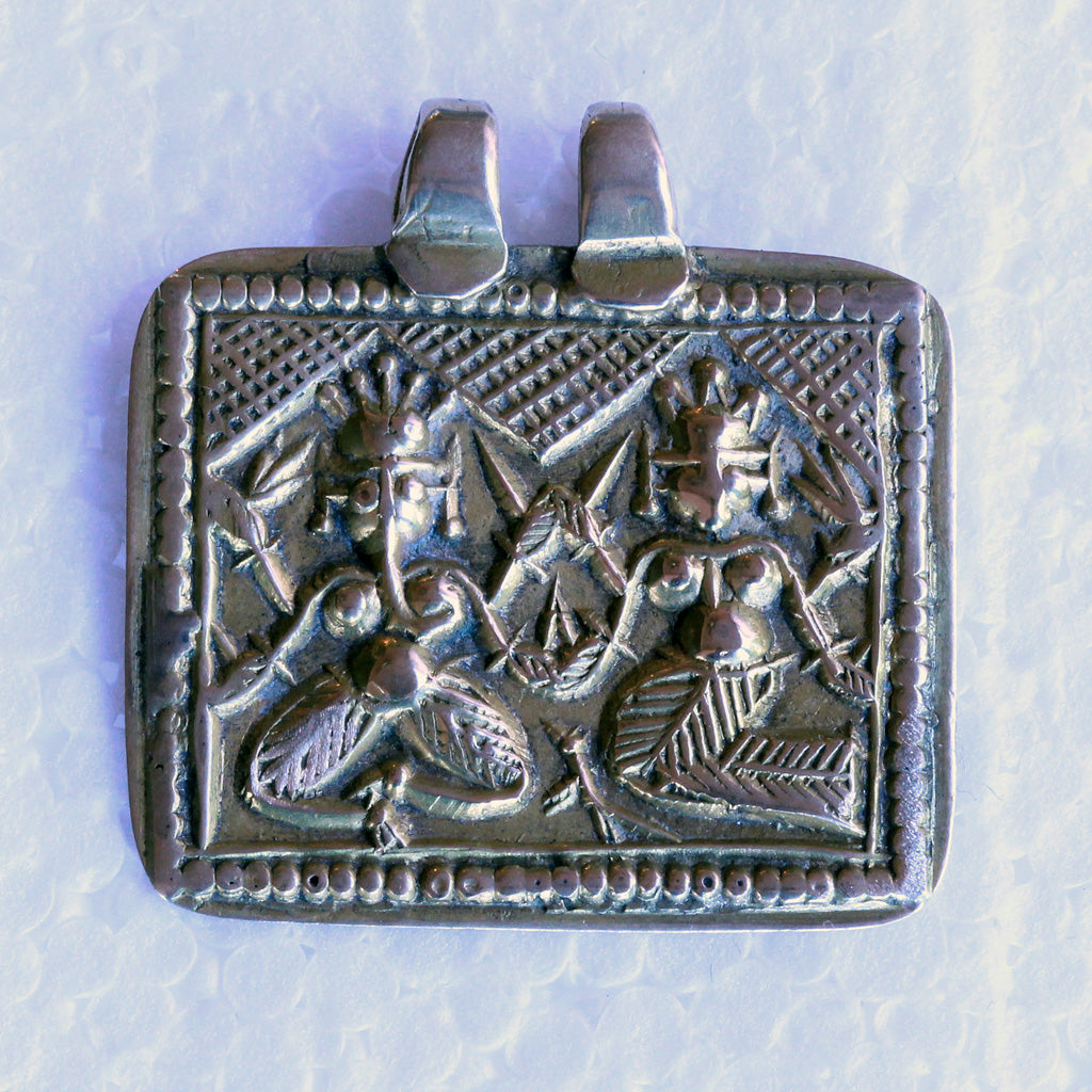 Vintage Pendant 18k Gold Ganesh Laxmi Hindu Gods Unisex Rajastan Gujerat (7243)