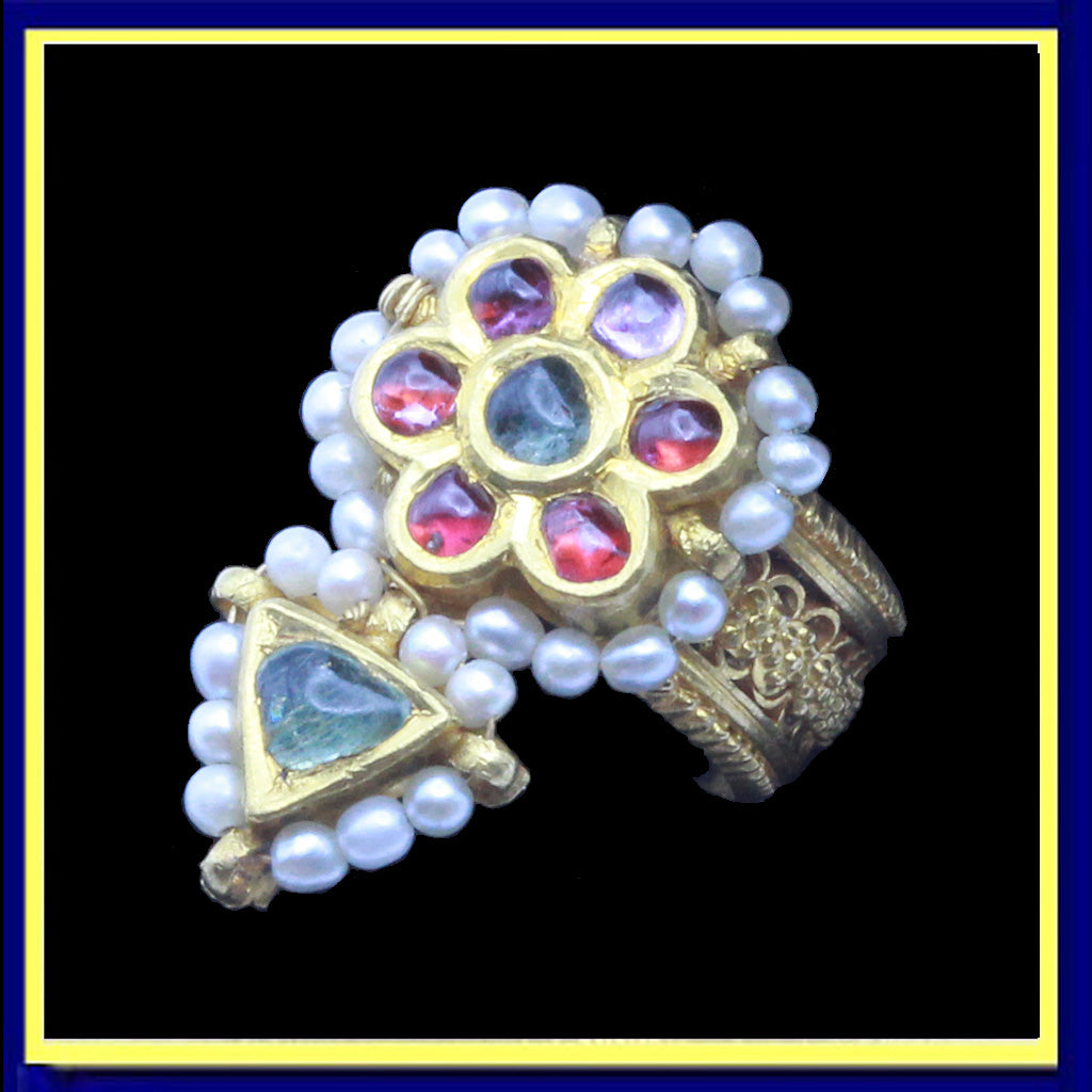 antique vintage ring gold sapphires rubies pearls Indian lacy