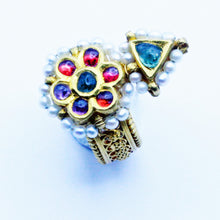 Antique / vintage ring 18k gold sapphires rubies pearl Indian lacy (7251)