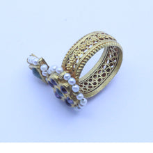 Antique / vintage ring 18k gold sapphires rubies pearl Indian lacy (7251)