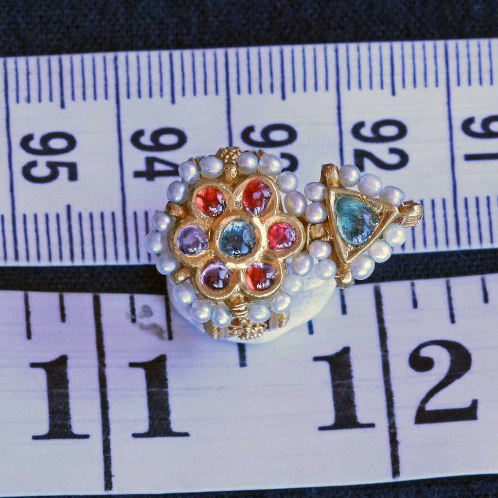 Antique / vintage ring 18k gold sapphires rubies pearl Indian lacy (7251)