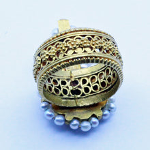 Antique / vintage ring 18k gold sapphires rubies pearl Indian lacy (7251)