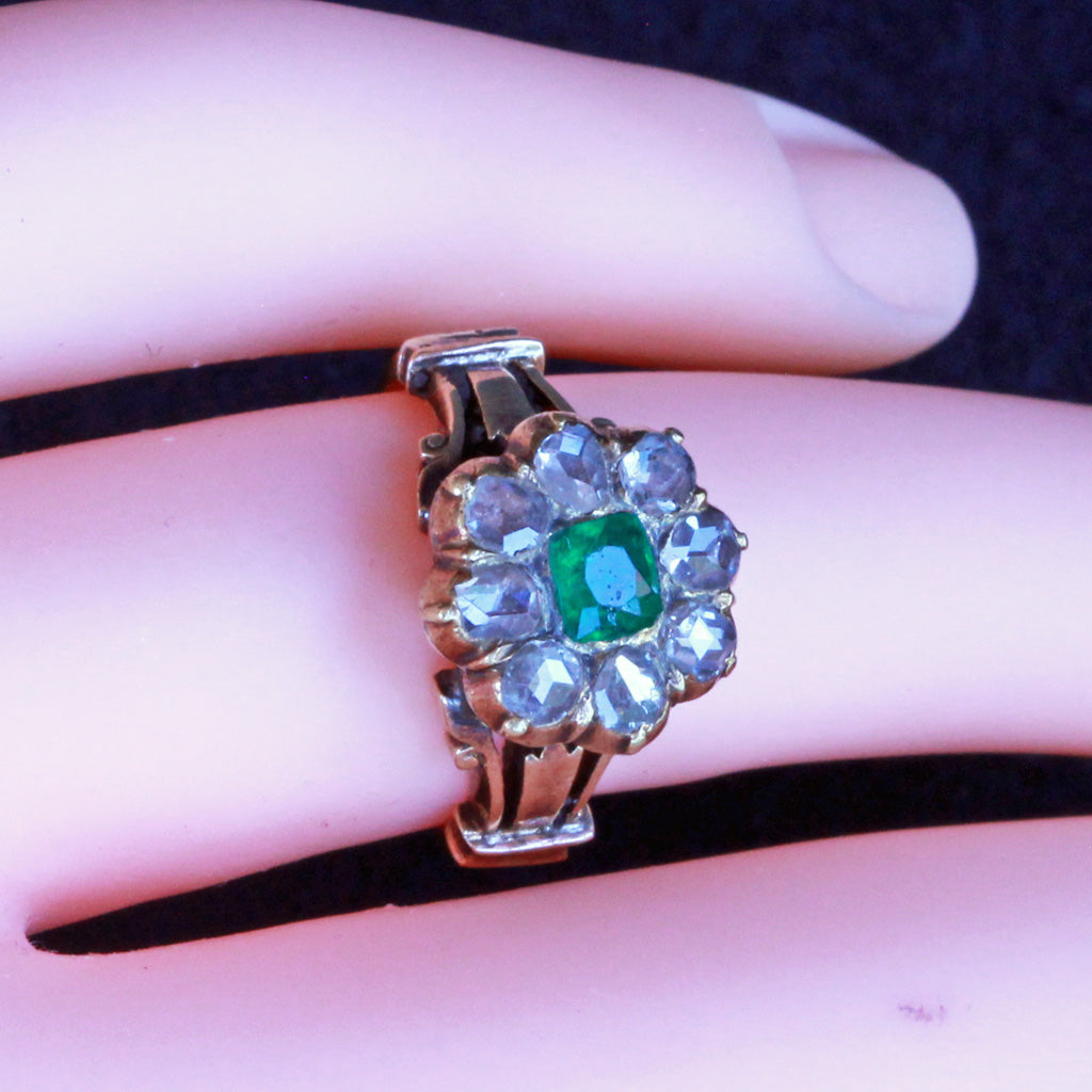 Antique vintage ring emerald diamonds 18k gold Indian (7256)