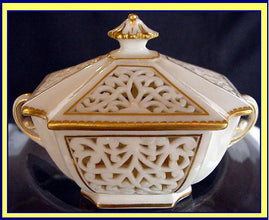 antique Worcester Grainger potpourri 